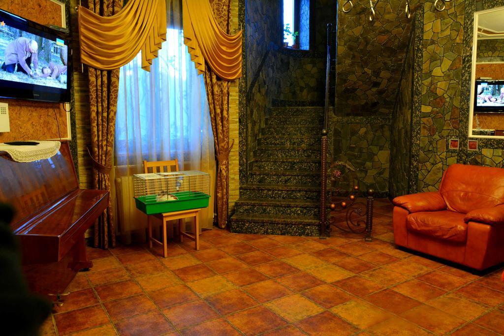 Sadyba Na Gutsulsky Polonyni Hotel Tatariv Exterior photo